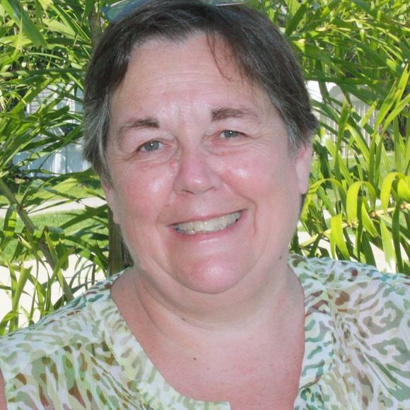 Meet your Posher, Louise - Picture 1 of 1